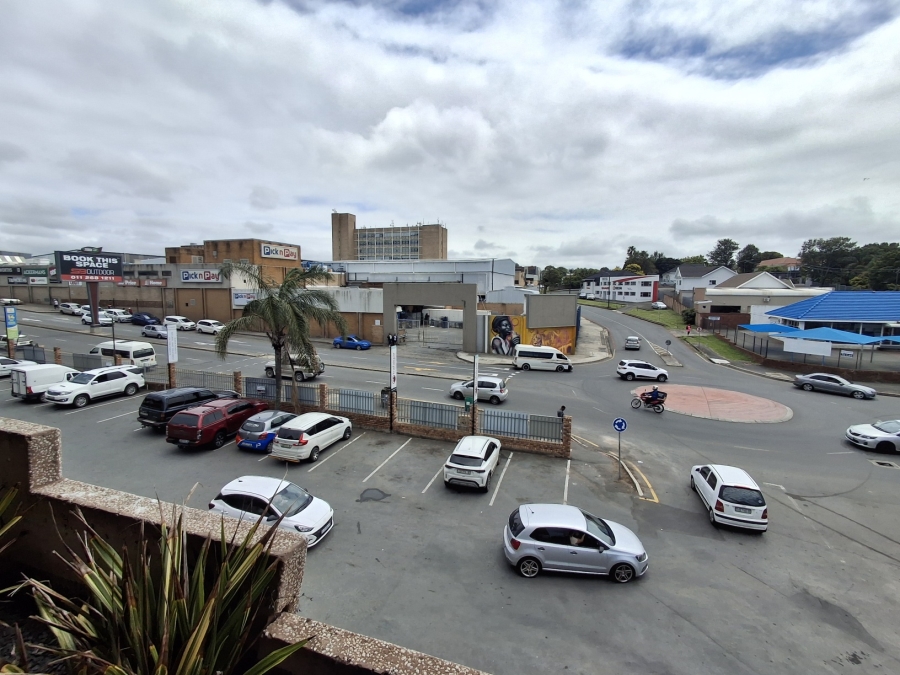 To Let Commercial Property for Rent in Vincent Eastern Cape
